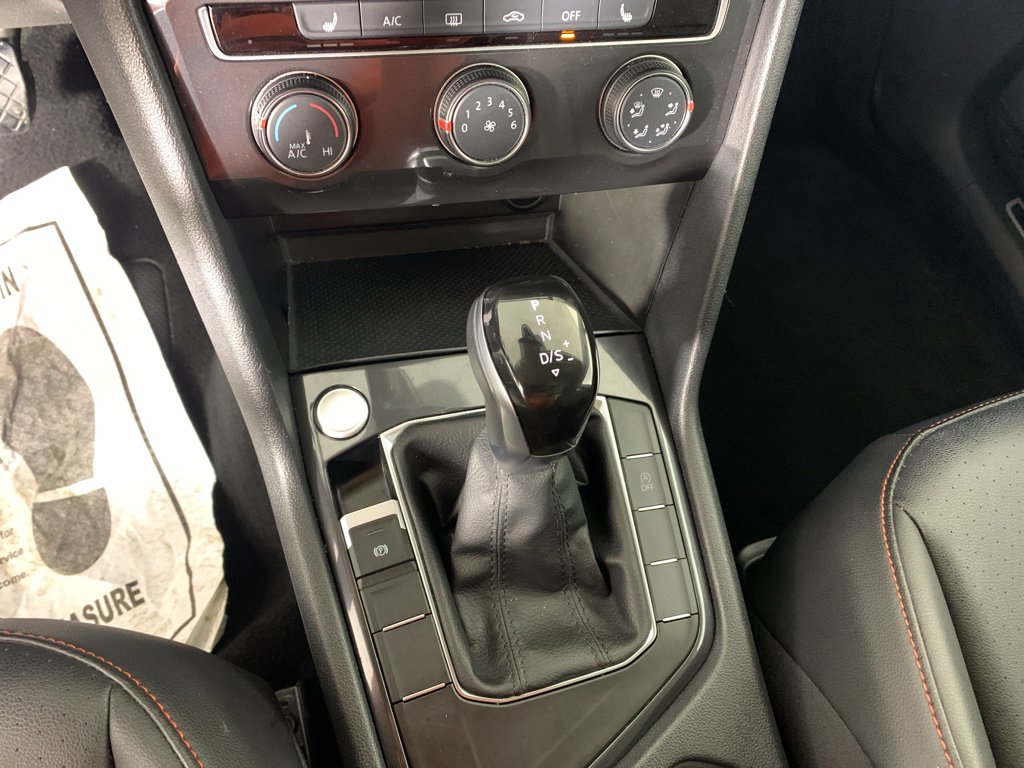 Used 2024 Volkswagen Tiguan Wolfsburg Edition image 25