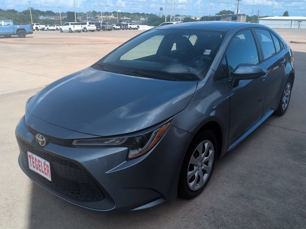 Used 2022 Toyota Corolla LE FWD image 3