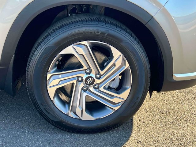Certified 2023 Hyundai Santa Fe SEL w/ Premium Package AWD/4WD image 8