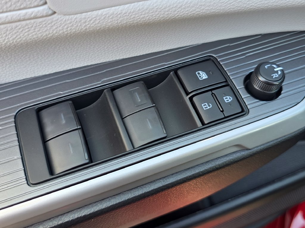 New 2026 Toyota Sienna XLE AWD/4WD image 28