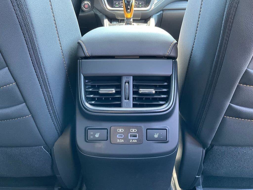 Used 2025 Subaru Outback Wilderness AWD/4WD image 15