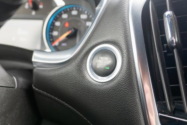 Used 2023 Chevrolet Traverse LT FWD image 24
