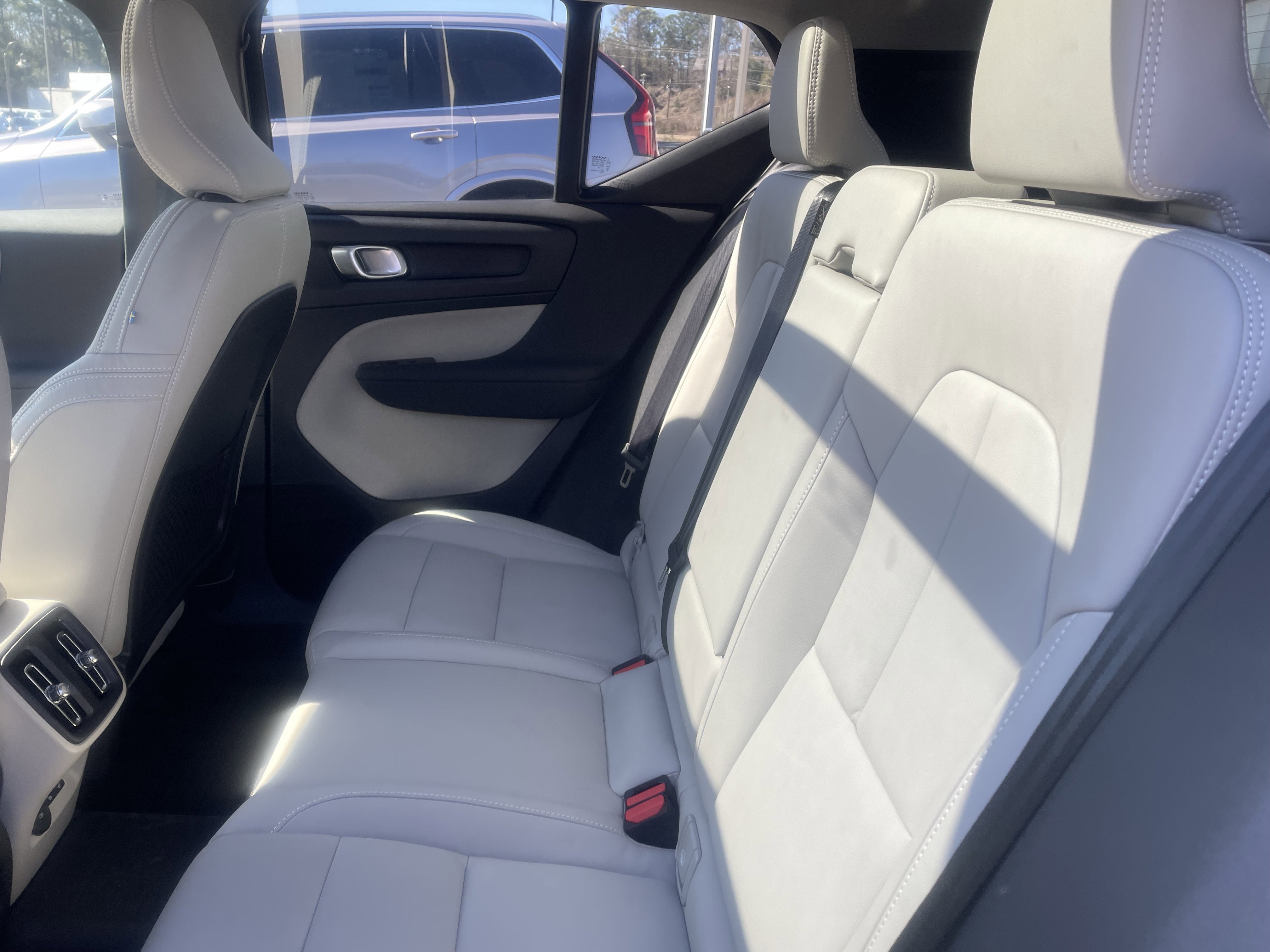 New 2025 Volvo XC40 B5 Plus w/ Protection Package Premier image 12