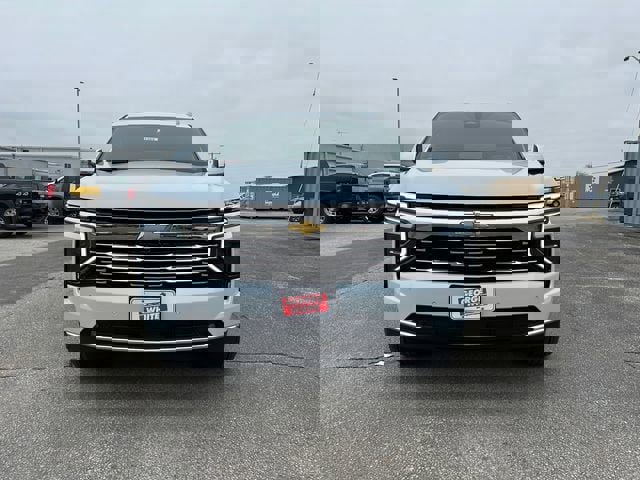 New 2026 Chevrolet Suburban Premier image 9