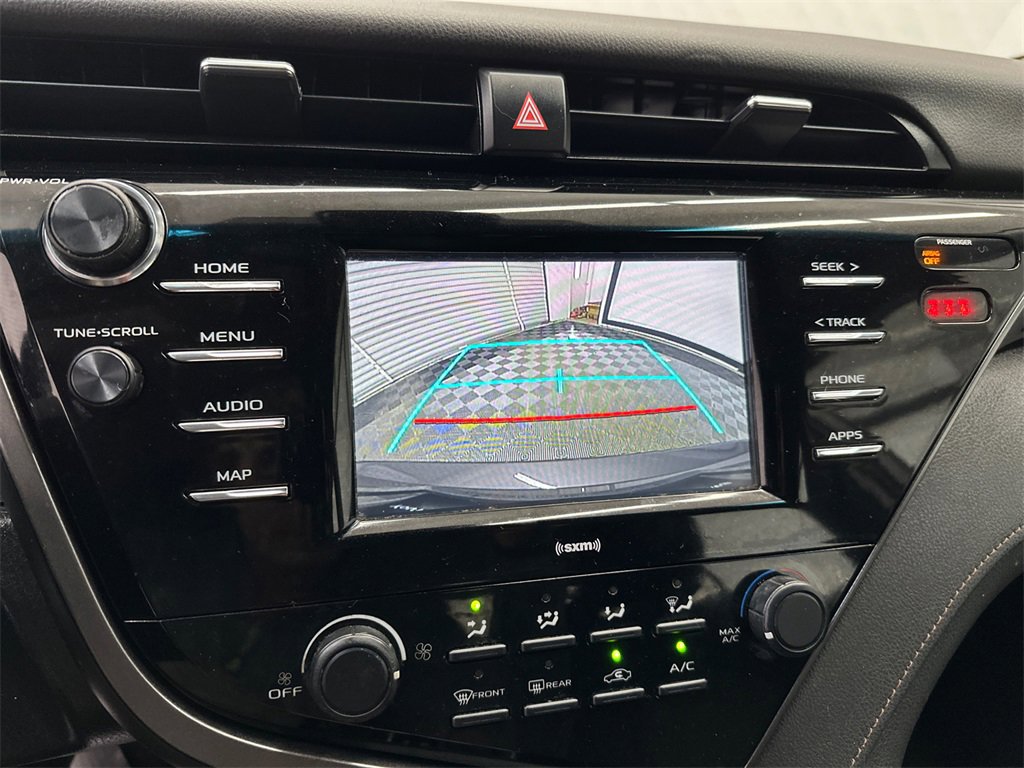Used 2020 Toyota Camry LE image 28