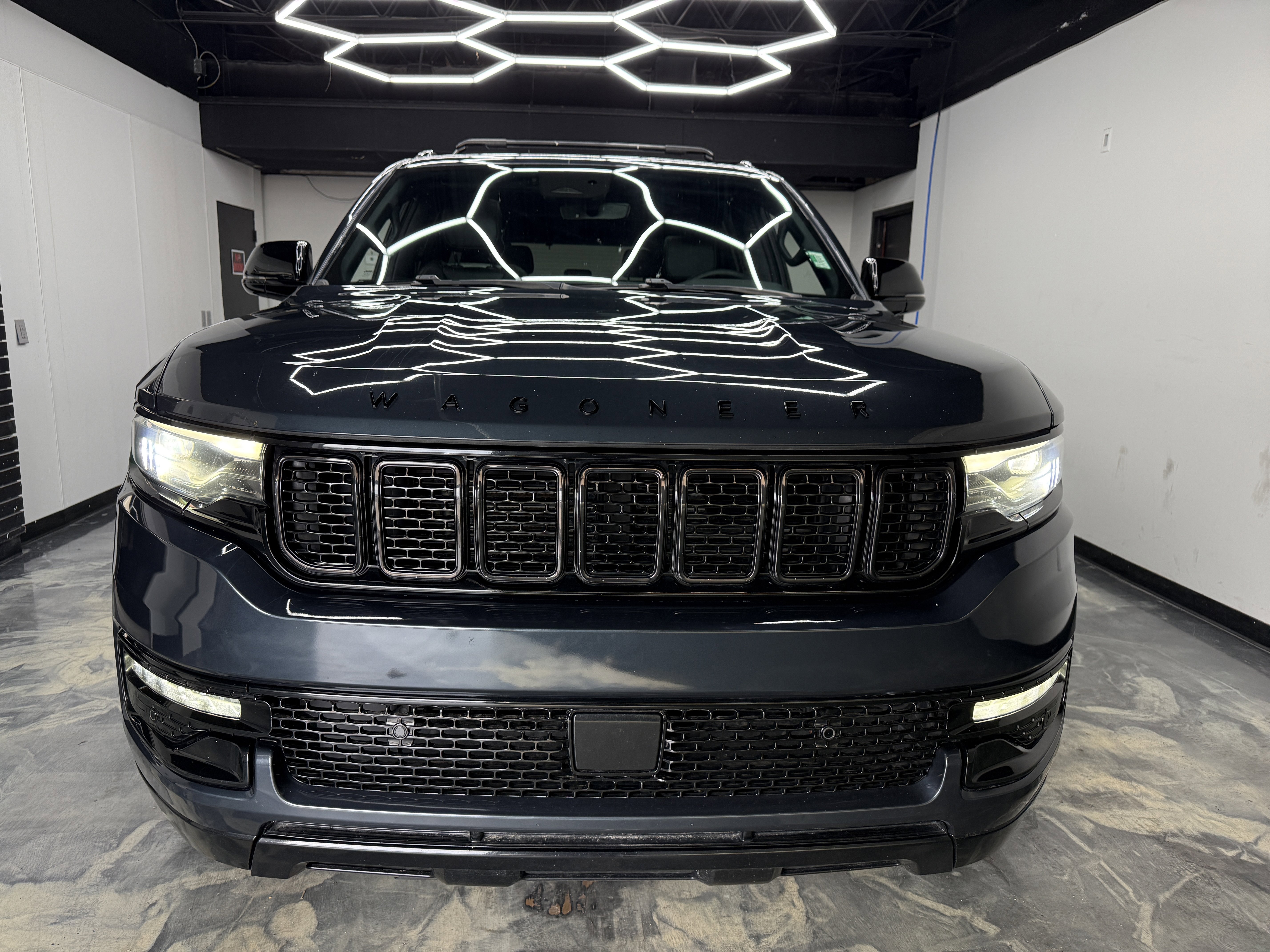 Used 2023 Jeep Wagoneer Series II AWD/4WD image 7