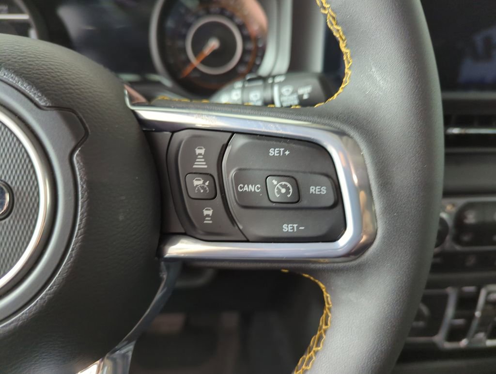 Used 2024 Jeep Wrangler Sahara image 28