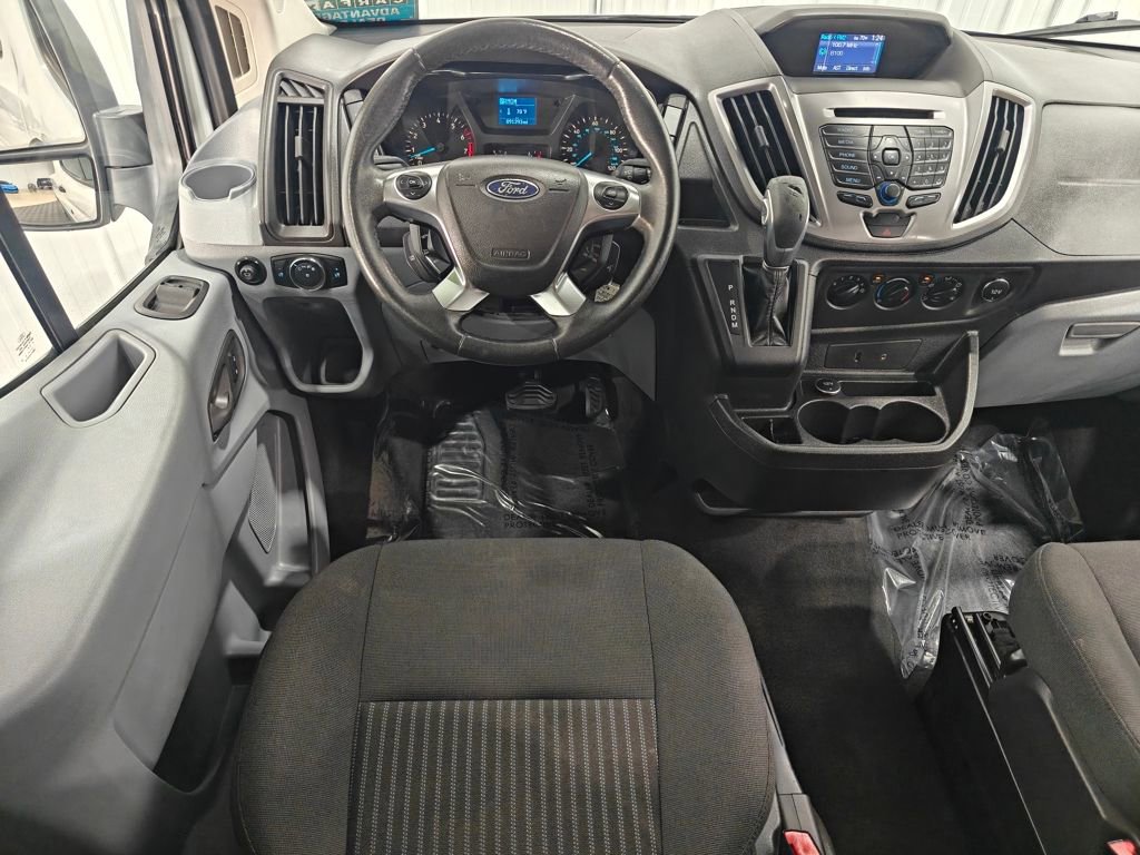 Used 2015 Ford Transit 150 XLT image 4