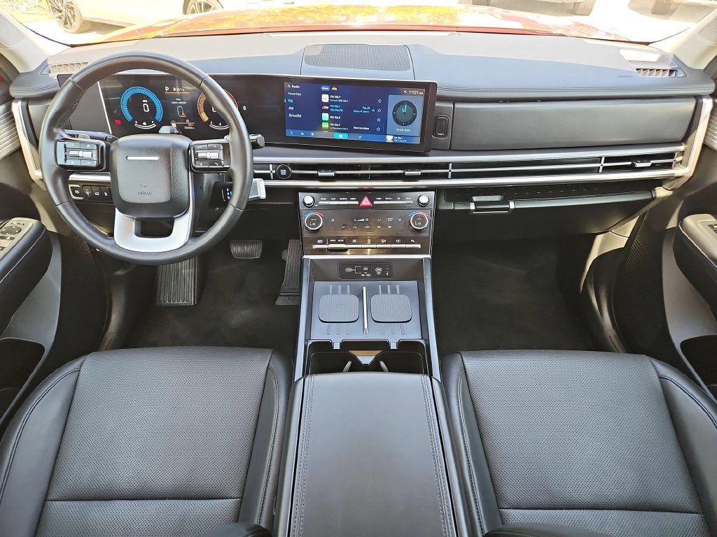 Used 2025 Hyundai Santa Fe SEL AWD/4WD image 26