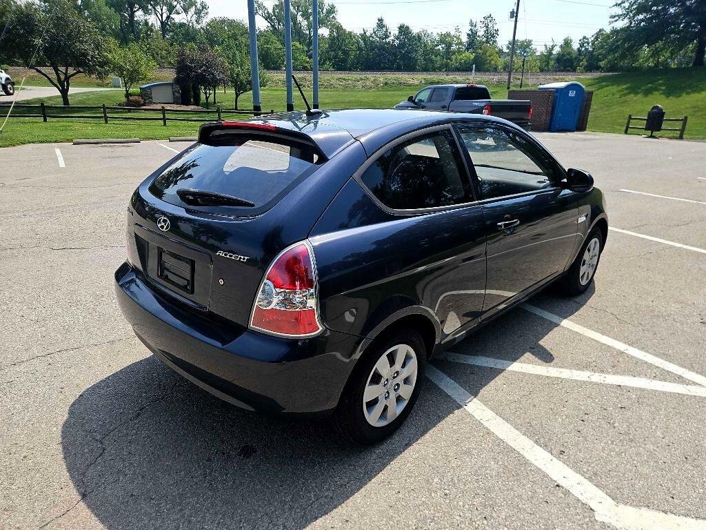 Used 2011 Hyundai Accent GS image 5