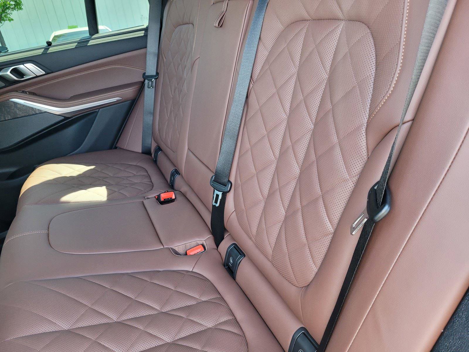 New 2026 BMW X5 xDrive50e w/ Premium Package AWD/4WD image 12