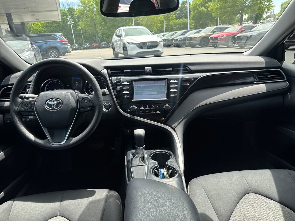 Used 2019 Toyota Camry LE w/ Convenience Package FWD image 16