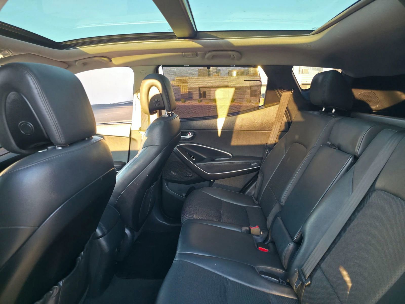 Used 2018 Hyundai Santa Fe Sport w/ 2.0T Ultimate Tech Package 05 FWD image 12