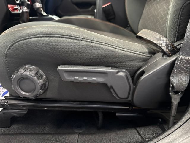 Used 2022 Jeep Gladiator Mojave w/ Cold Weather Group AWD/4WD image 29