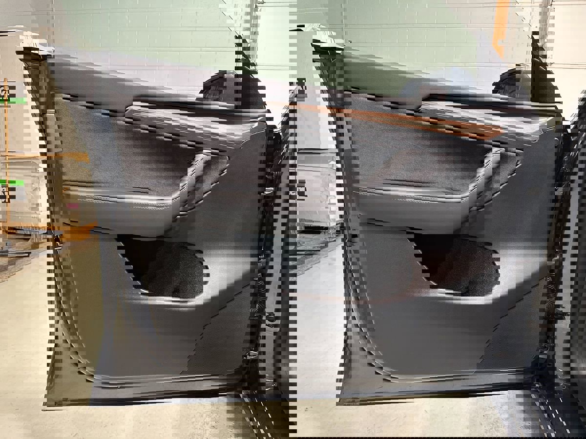 Used 2023 Tesla Model Y Long Range image 22