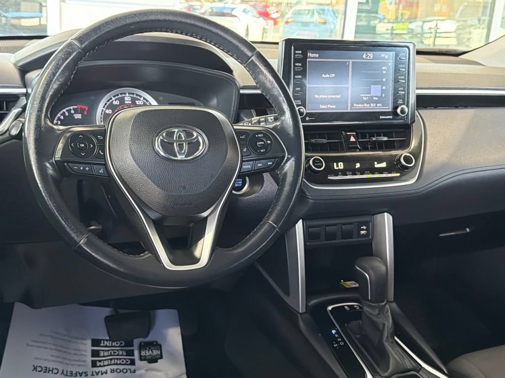 Certified 2022 Toyota Corolla Cross LE FWD image 31