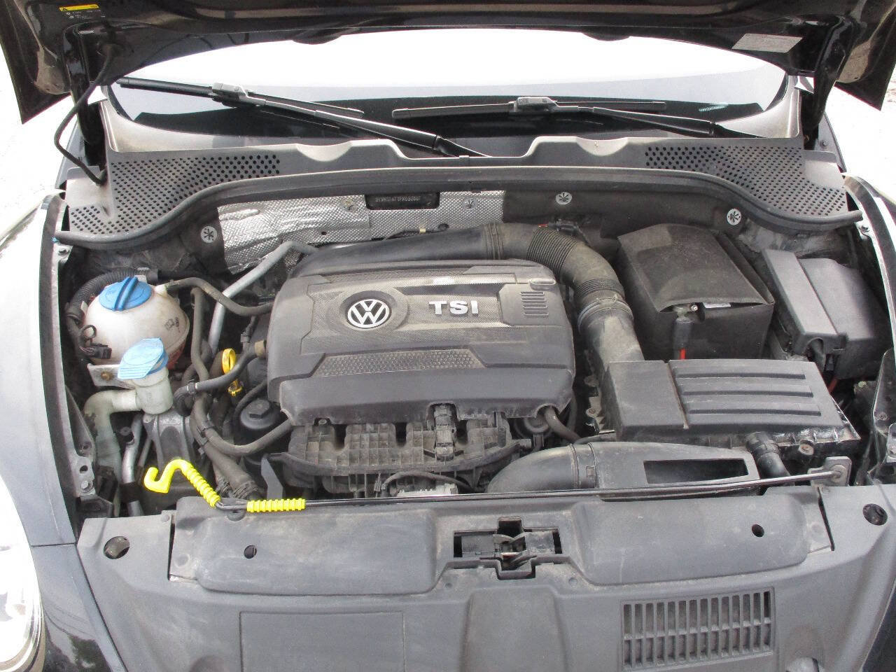 Used 2015 Volkswagen Beetle 1.8T FWD image 50