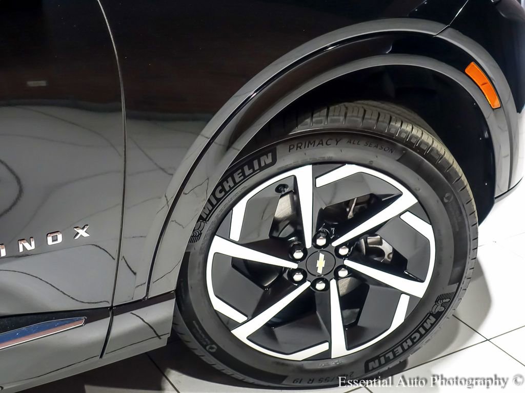 Used 2025 Chevrolet Equinox EV LT image 12