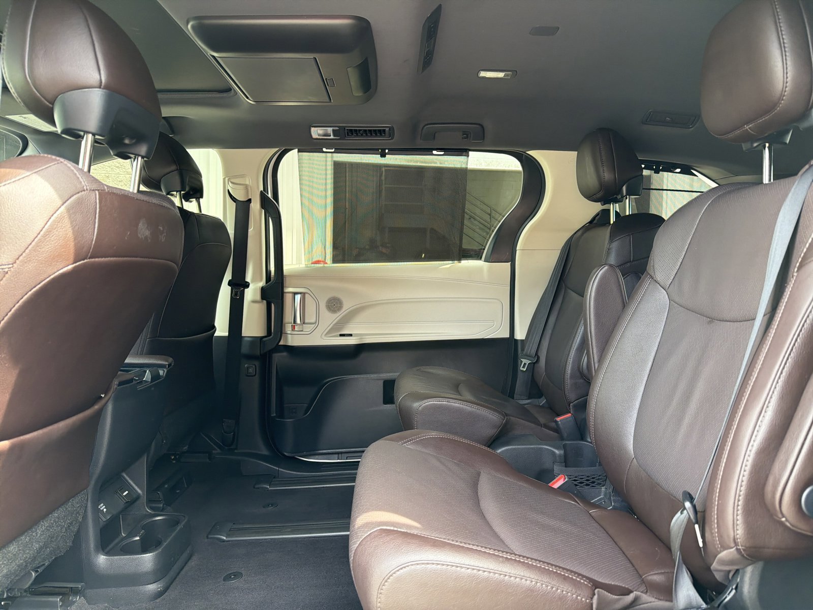 Used 2021 Toyota Sienna Platinum AWD/4WD image 23