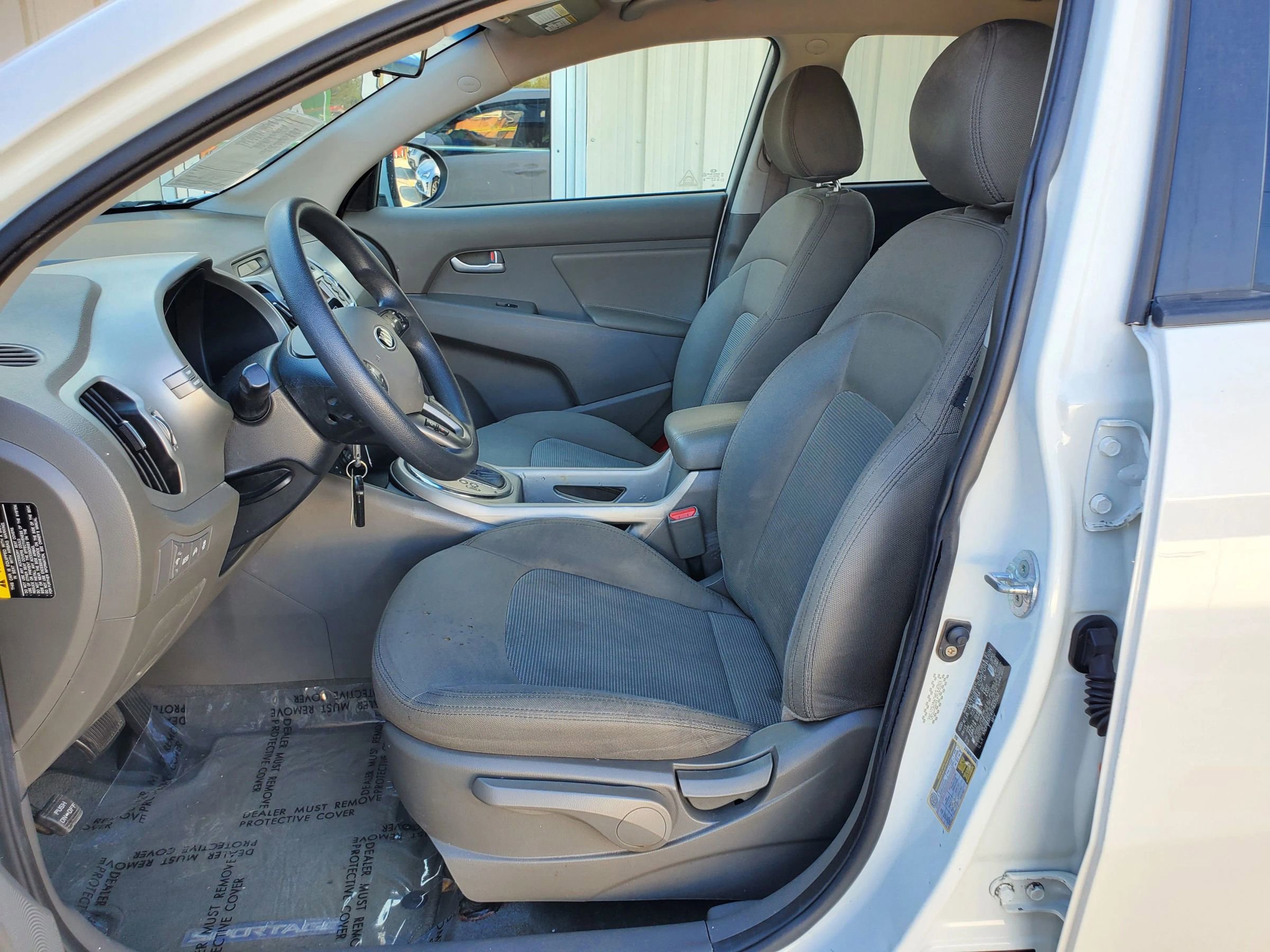 Used 2016 Kia Sportage LX FWD image 3