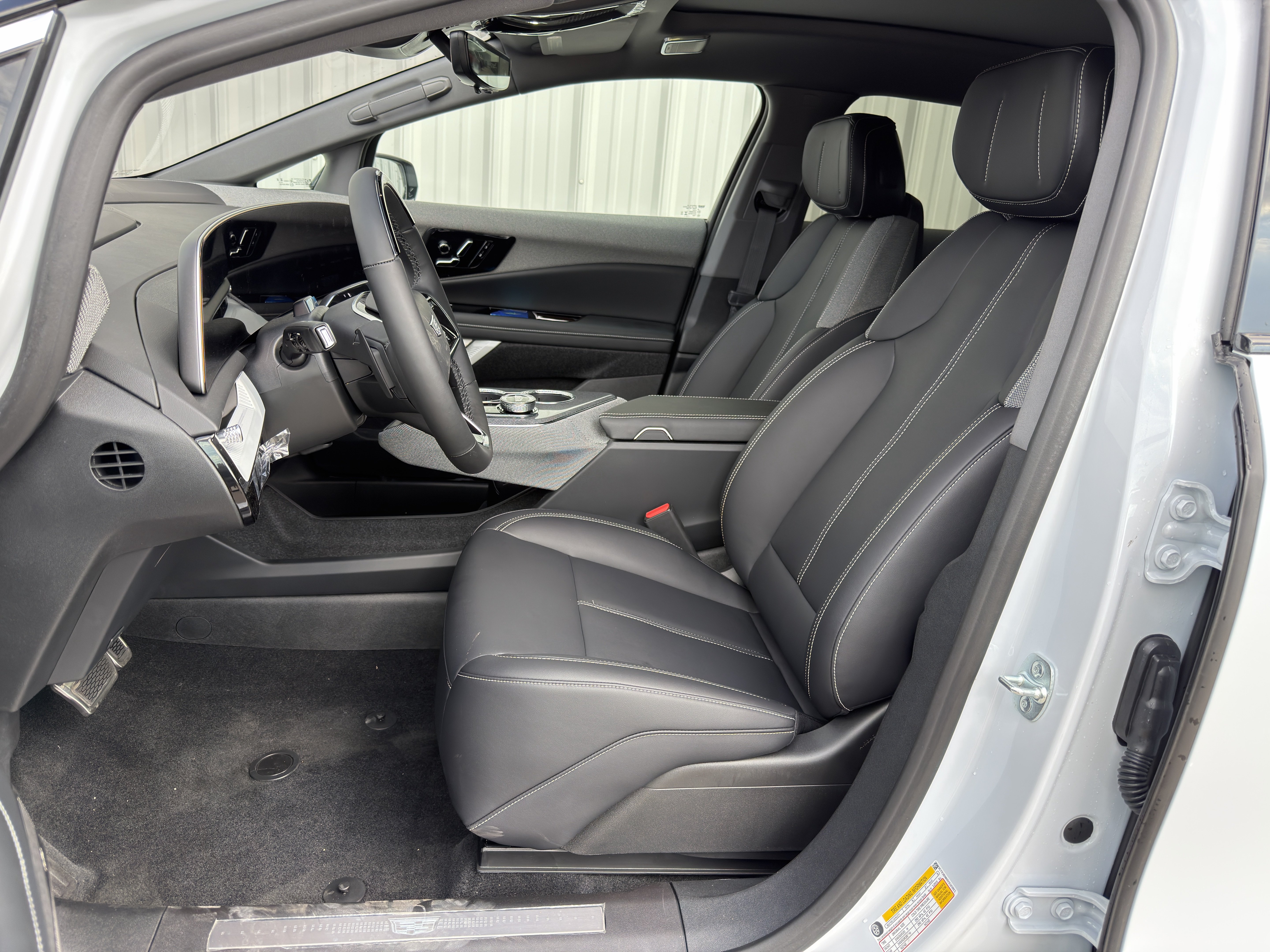 New 2027 Cadillac Optiq Luxury AWD/4WD image 19