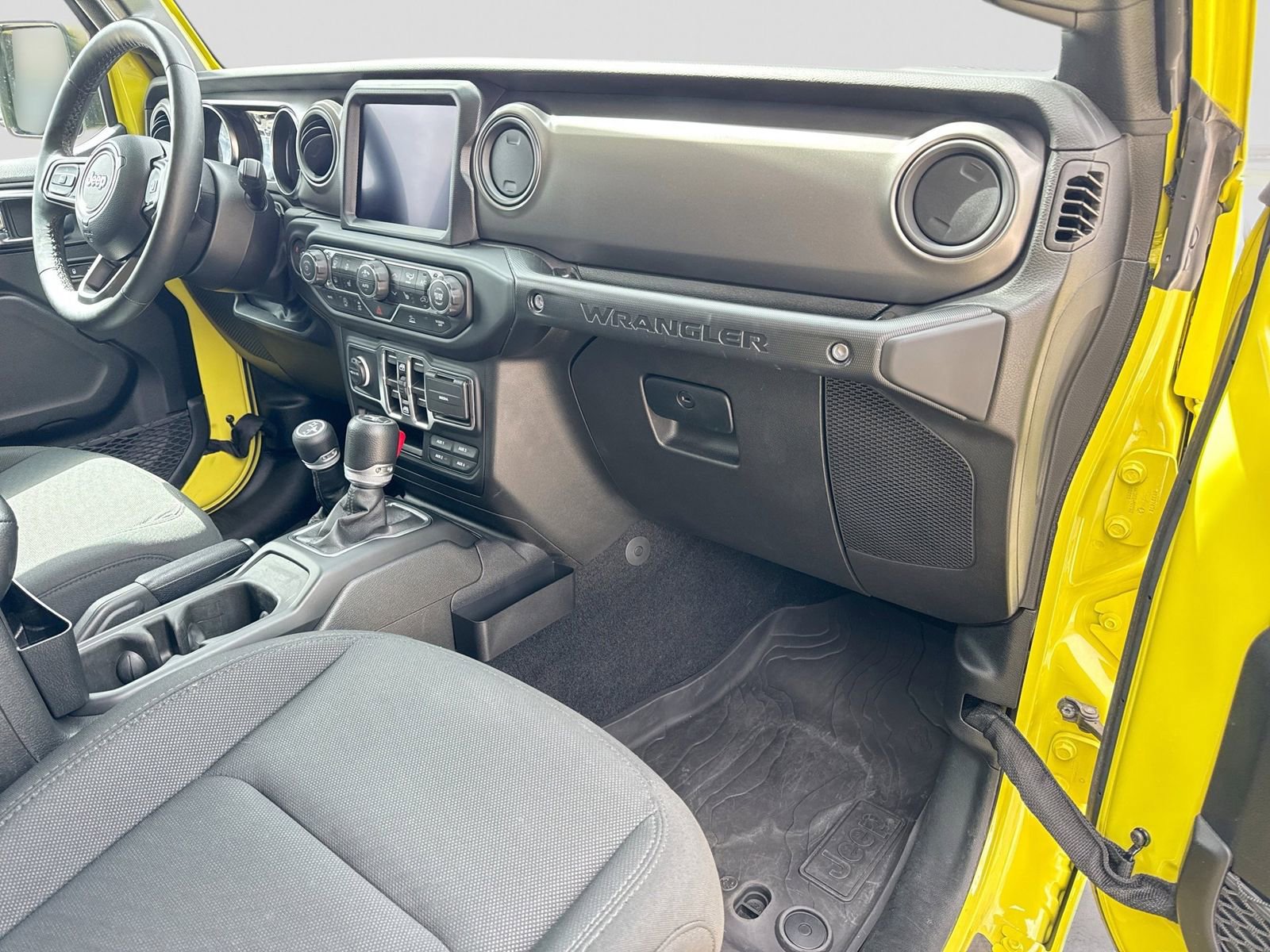 Used 2023 Jeep Wrangler Willys image 8