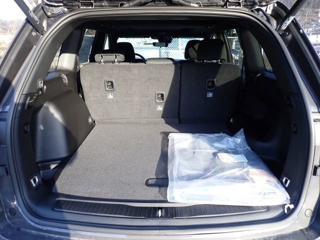 New 2025 Jeep Grand Cherokee Laredo X w/ Luxury Tech Group I image 6