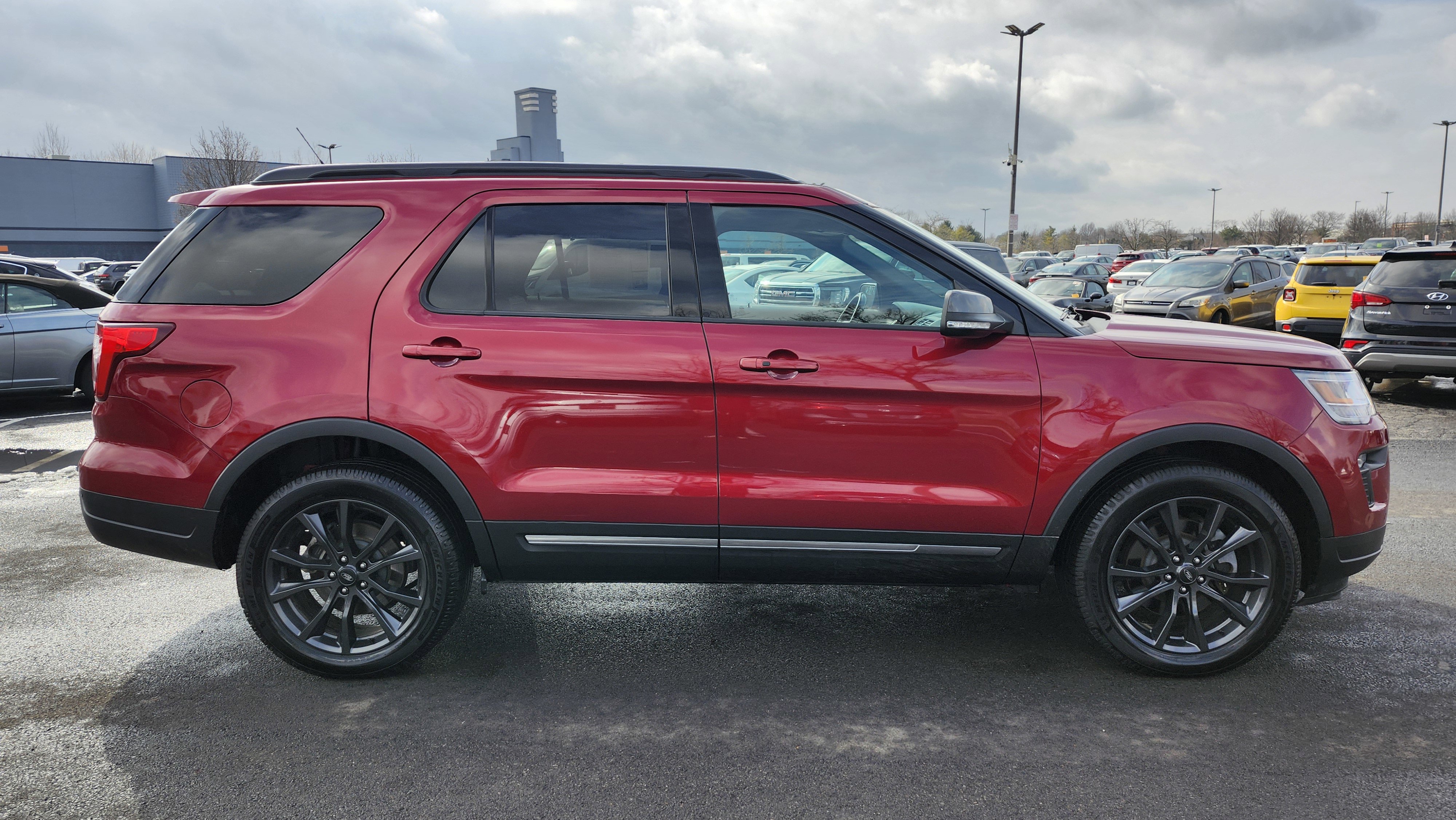 Used 2019 Ford Explorer XLT w/ Equipment Group 202A image 18