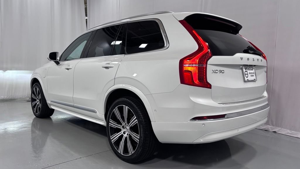 Certified 2025 Volvo XC90 T8 Plus w/ Protection Package Premier AWD/4WD image 8