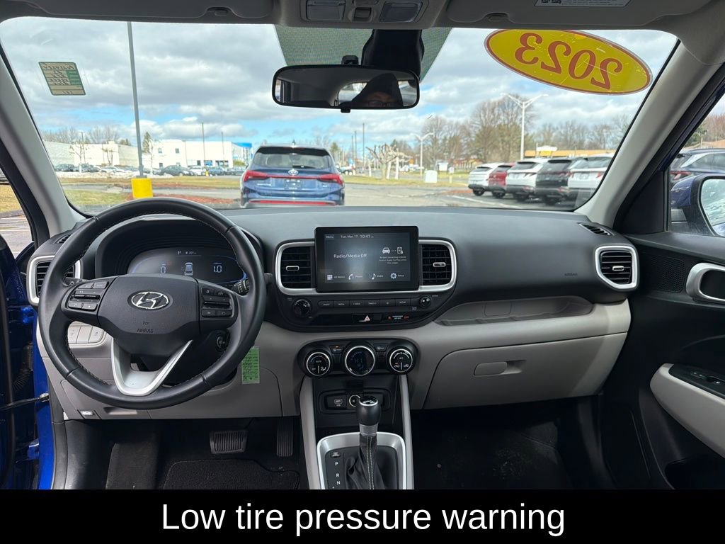 Certified 2023 Hyundai Venue SEL image 14