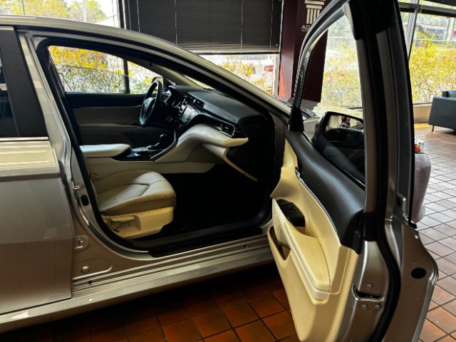 Used 2019 Toyota Camry LE FWD image 28