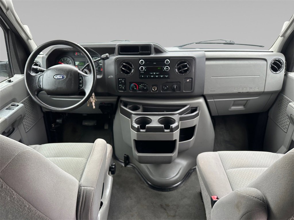 Used 2011 Ford E-350 and Econoline 350 XLT image 12