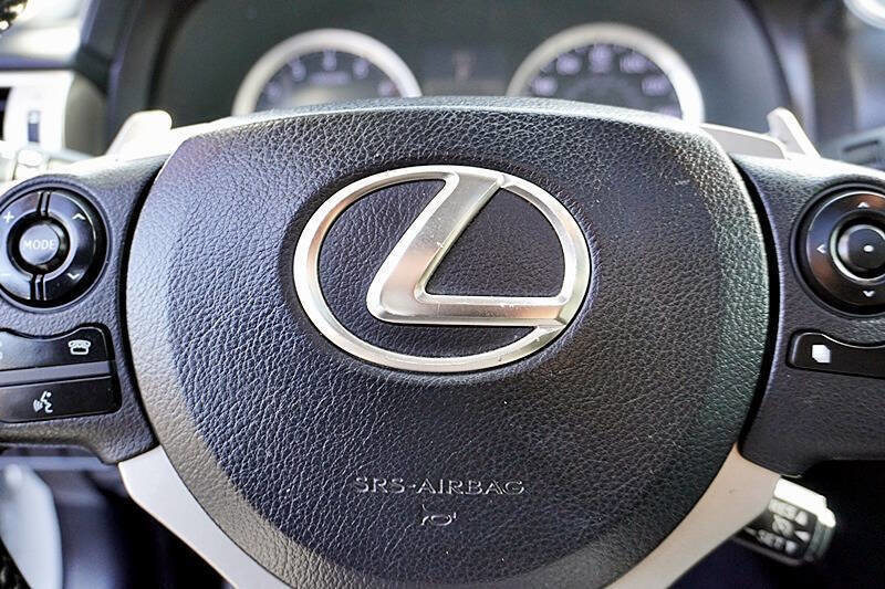 Used 2016 Lexus IS 200t RWD image 32