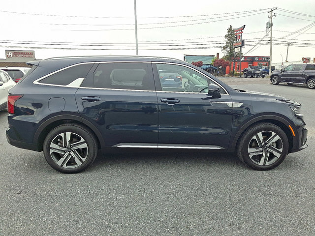Used 2022 Kia Sorento SX w/ Panoramic Sunroof Package image 7