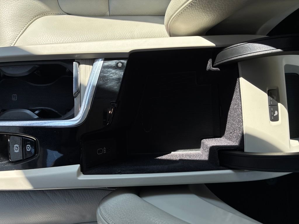 Used 2024 Volvo S60 B5 Core image 26