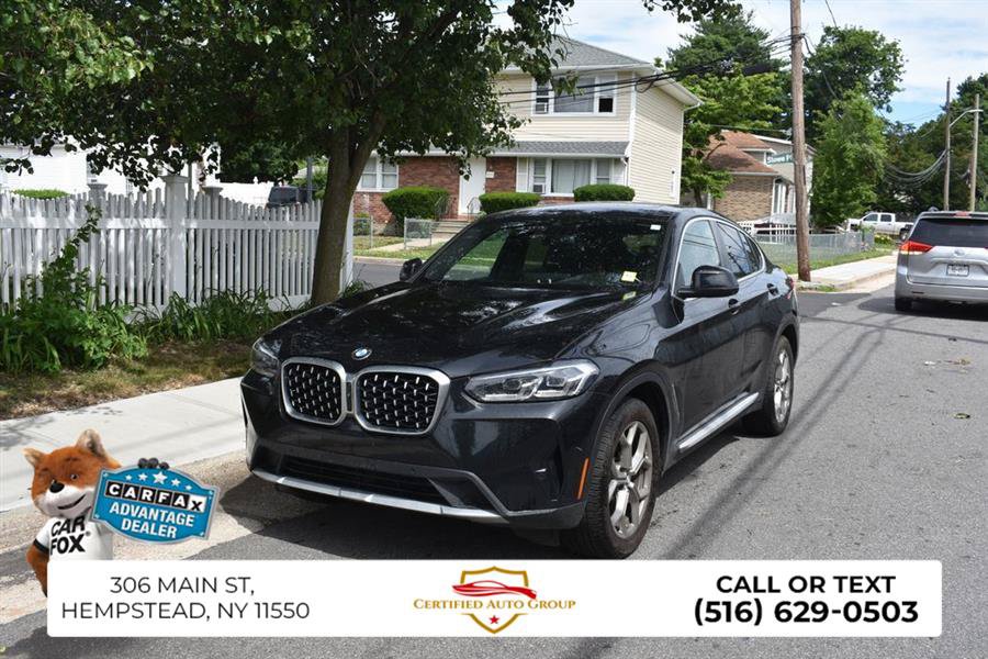 Used 2024 BMW X4 xDrive30i AWD/4WD image 3