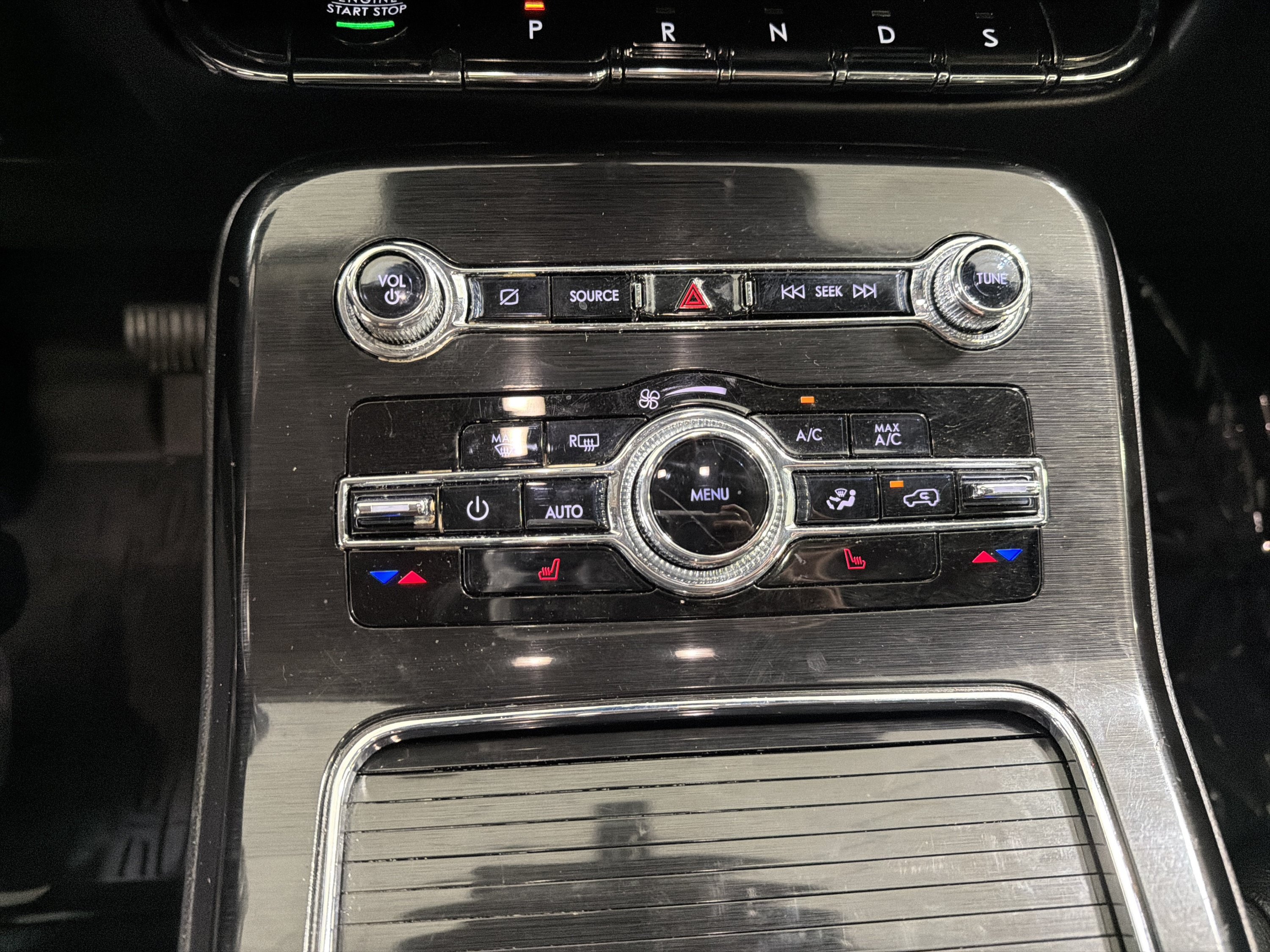 Used 2023 Lincoln Nautilus FWD w/ Premium Package image 19