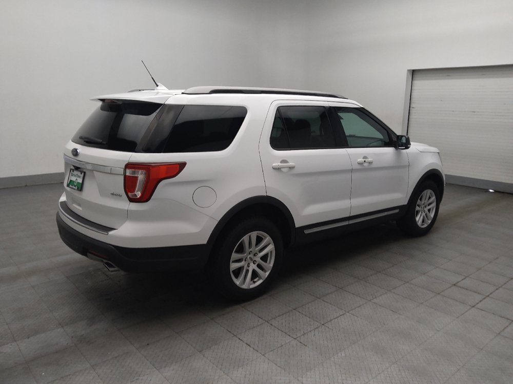 Used 2018 Ford Explorer XLT w/ Equipment Group 201A AWD/4WD image 10