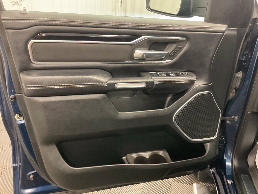 Used 2019 RAM 1500 Laramie w/ Sport Appearance Package AWD/4WD image 16