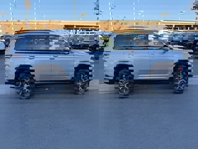 New 2025 Jeep Grand Cherokee L Limited w/ Trailer Tow Package image 7