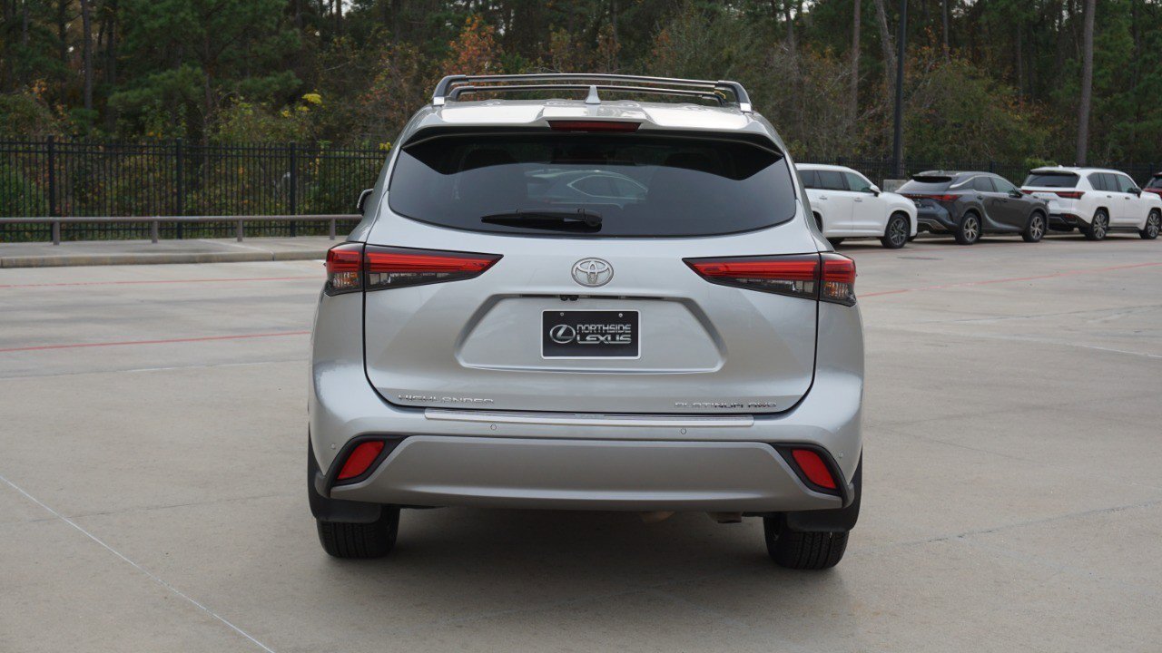 Used 2023 Toyota Highlander Platinum image 7