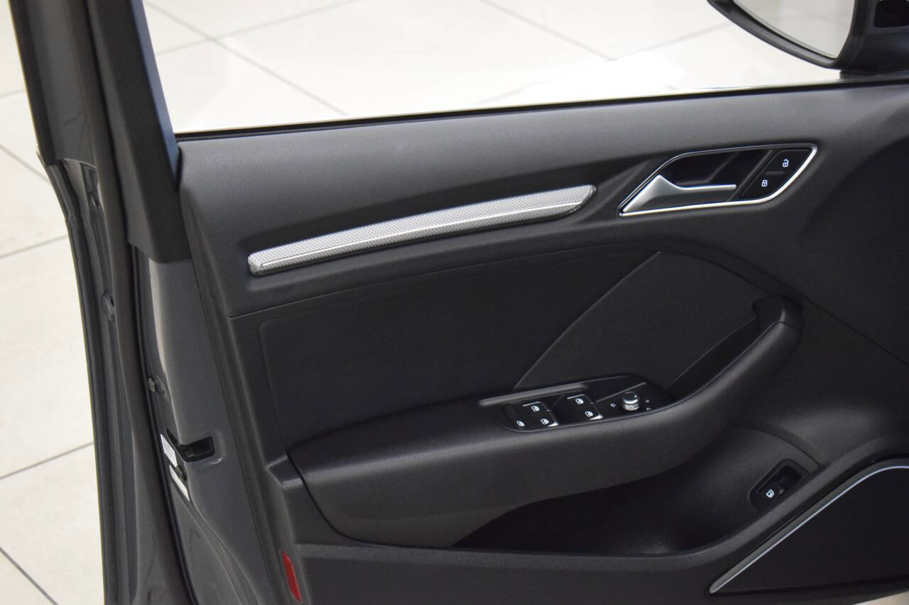 Used 2018 Audi A3 e-tron Premium Plus w/ Technology Package image 28