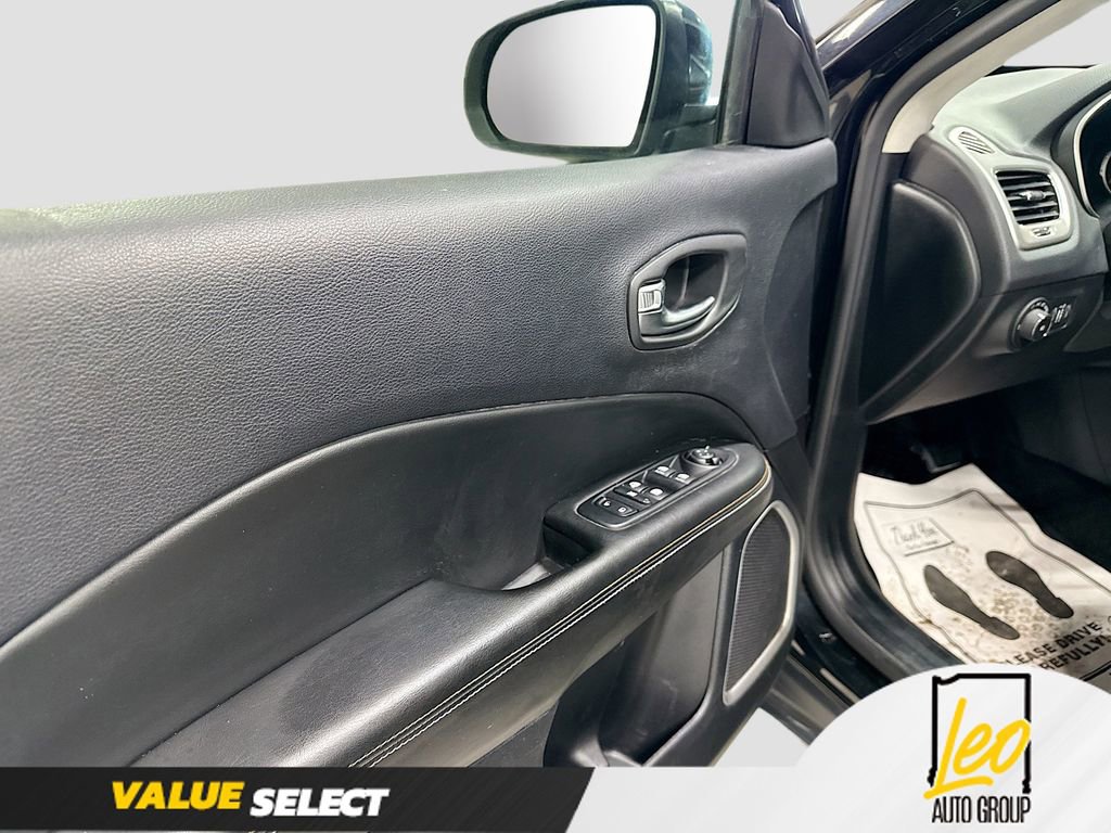 Used 2018 Jeep Compass Latitude w/ Popular Equipment Group AWD/4WD image 17