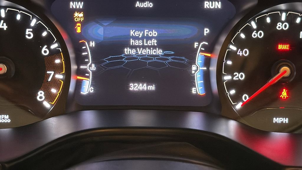 Used 2025 Jeep Compass Latitude w/ Altitude Special Edition image 28