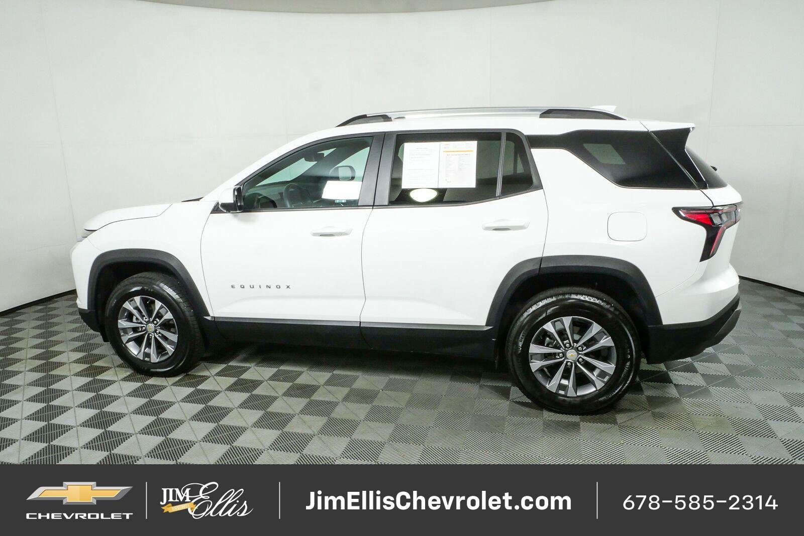 Used 2025 Chevrolet Equinox LT w/ Convenience Package II FWD image 30