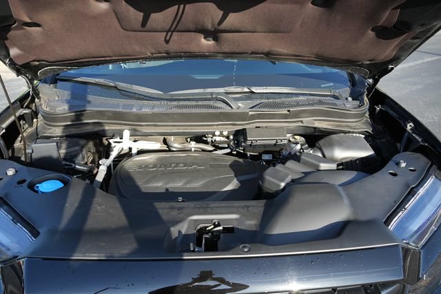 Used 2025 Honda Ridgeline Sport image 13