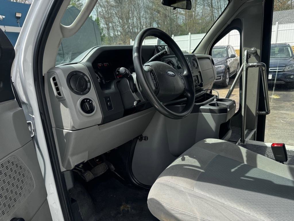 Used 2018 Ford E-450 and Econoline 450 Super Duty w/ Shuttle Bus Prep Package RWD image 11