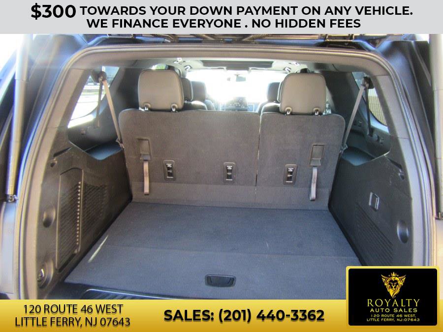 Used 2021 Chevrolet Suburban LT image 8