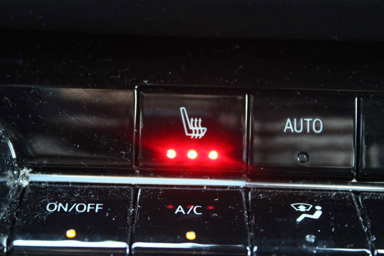 Used 2025 Chevrolet Equinox LT w/ Convenience Package II FWD image 17