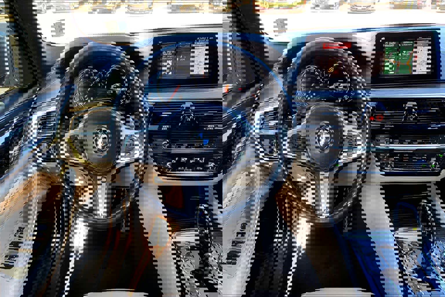 Used 2018 BMW 540i xDrive w/ M Sport Package image 5